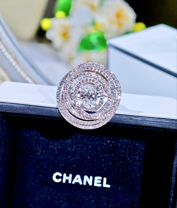 CHANEL oval diamond spiral ring with presentation box