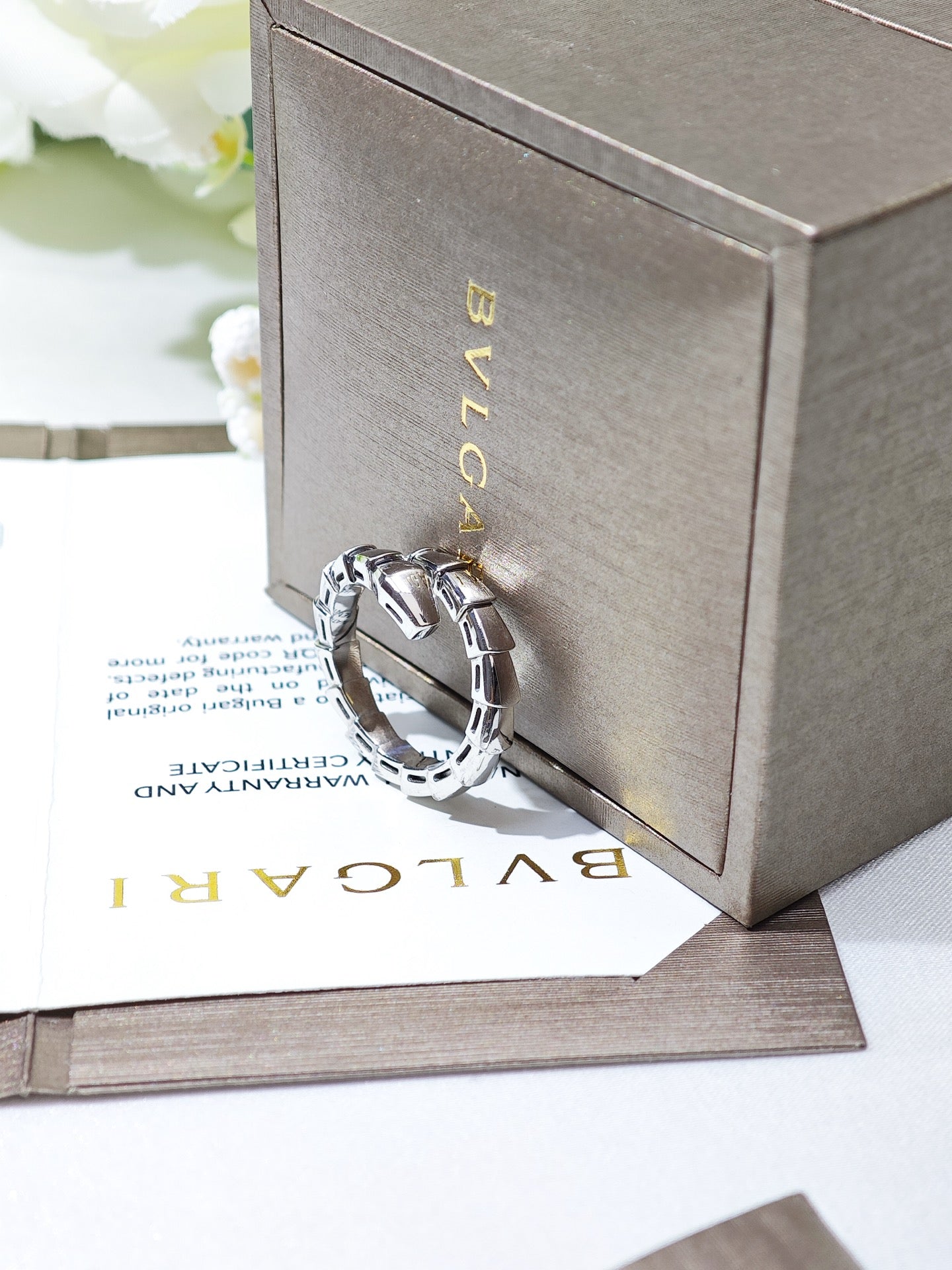 BVLGARI Serpenti Viper white gold ring, profile detail