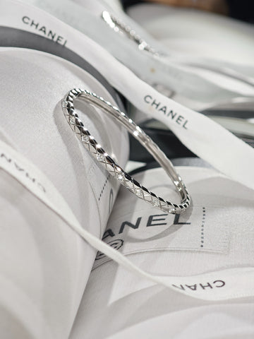 CHANEL COCO CRUSH mini diamond bracelet detail